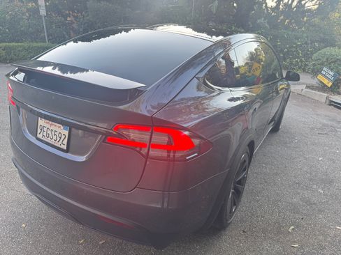 Used 2022 Tesla Model X AWD/4WD image 6