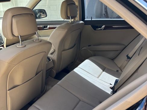 Used 2009 Mercedes-Benz C 350 Sport image 12