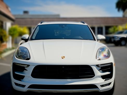 Used 2017 Porsche Macan GTS image 2