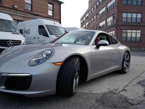 Used 2019 Porsche 911 Carrera image 5