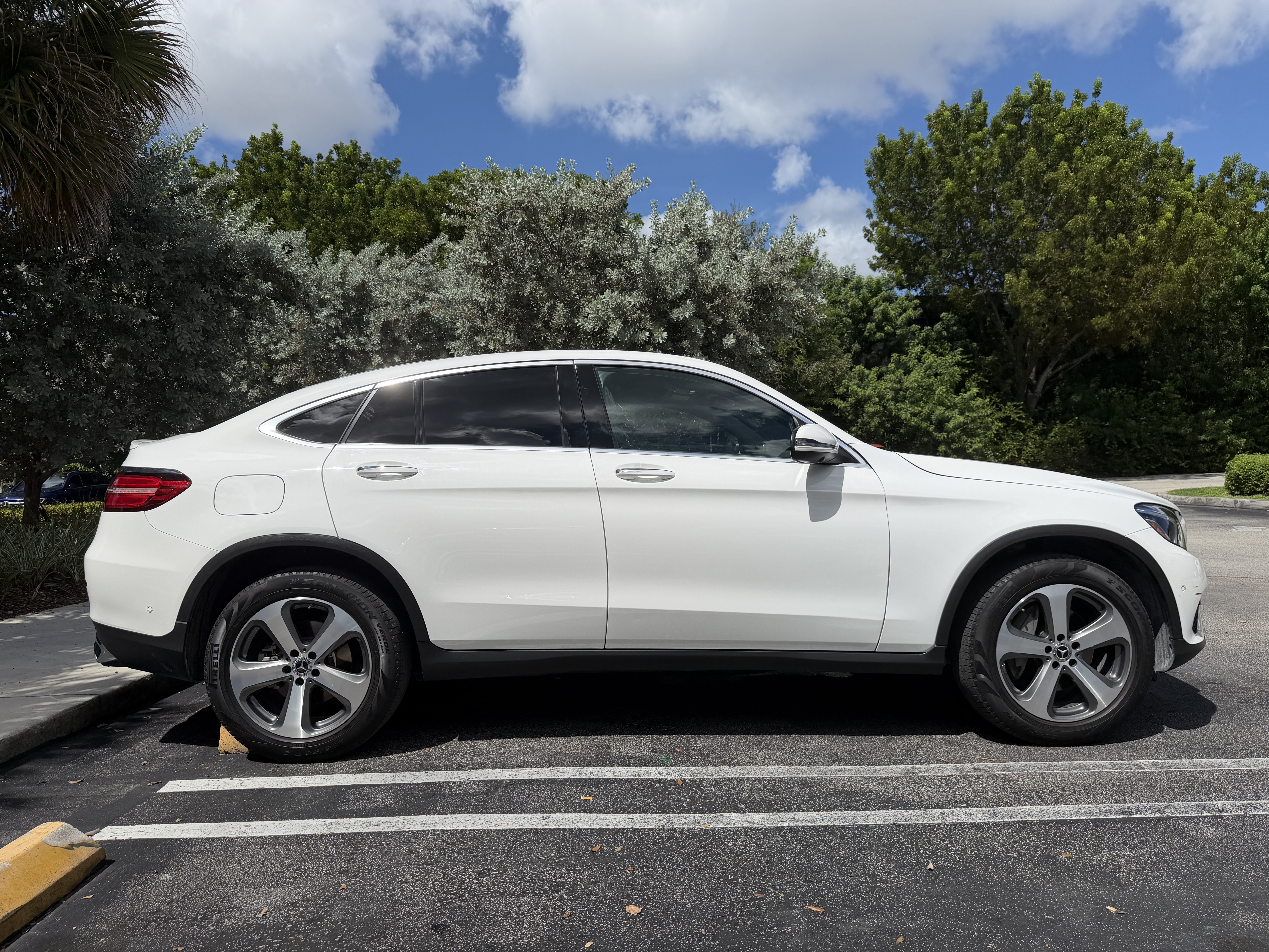 Used 2019 Mercedes-Benz GLC 300 4MATIC Coupe image 1