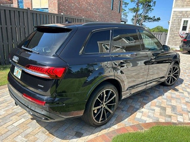 Used 2021 Audi Q7 3.0T Premium Plus w/ Premium Plus Package AWD/4WD image 2