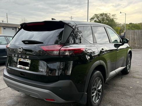 Used 2023 Nissan Rogue S image 8