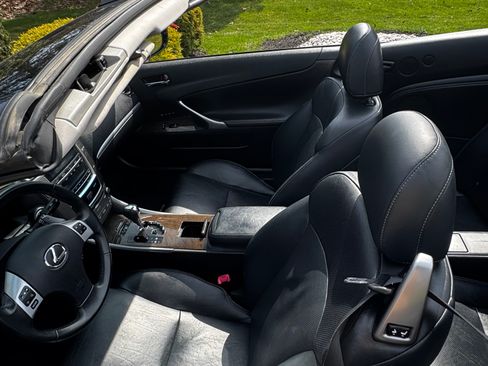 Used 2012 Lexus IS 250C w/ Luxury Pkg image 13