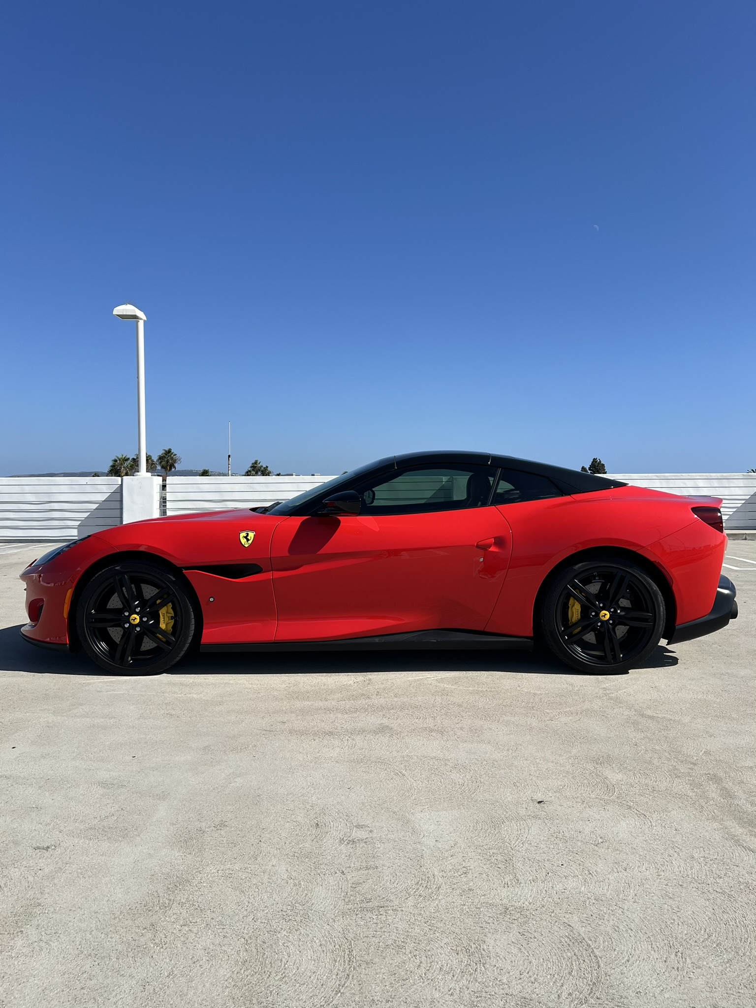 Used 2019 Ferrari Portofino RWD image 4