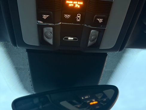 Used 2016 Porsche Cayenne S image 23