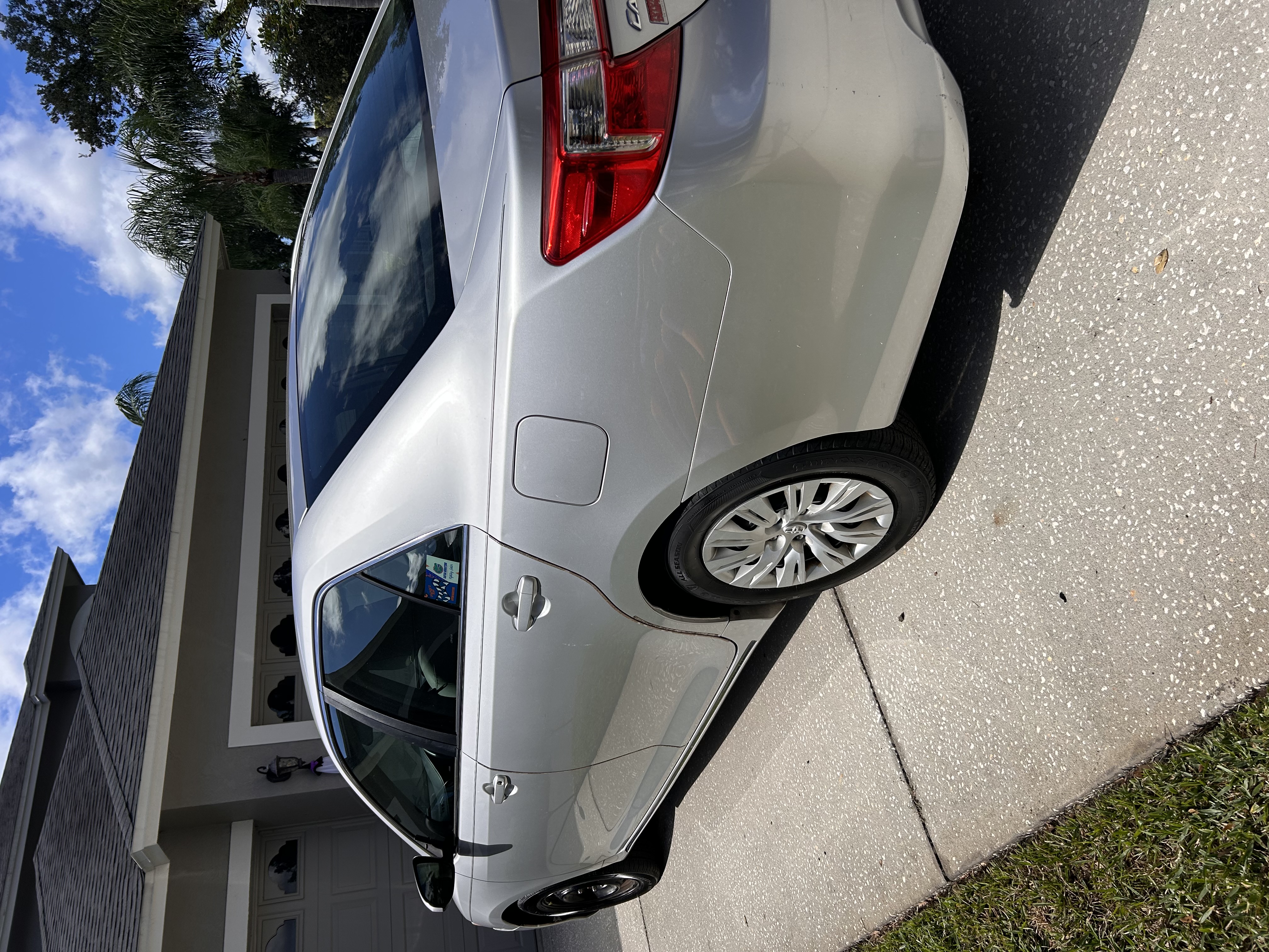 Used 2012 Toyota Camry LE FWD image 5