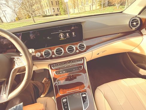 Used 2021 Mercedes-Benz E 450 4MATIC Sedan image 21