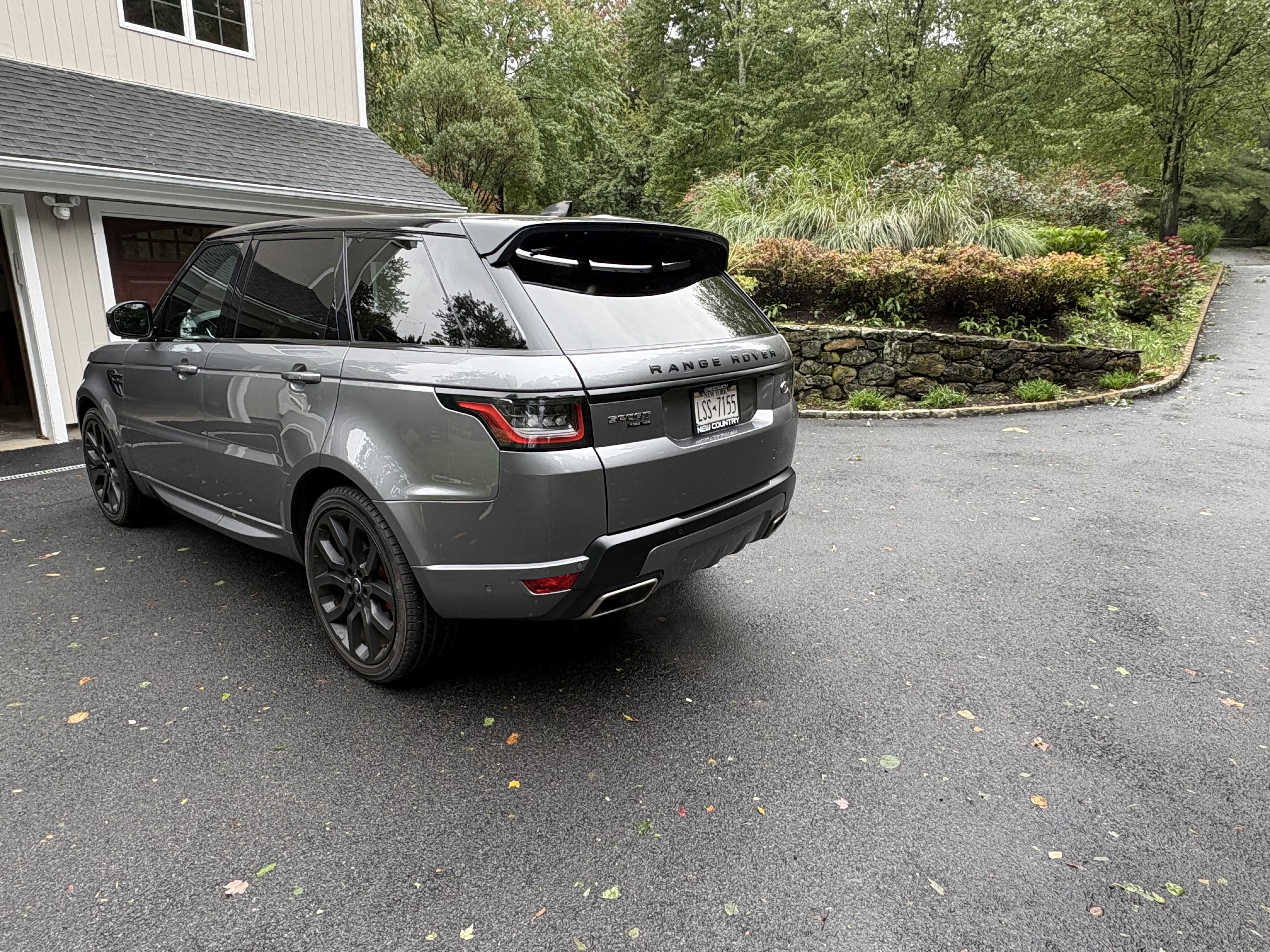 Used 2020 Land Rover Range Rover Sport HSE Dynamic AWD/4WD image 6