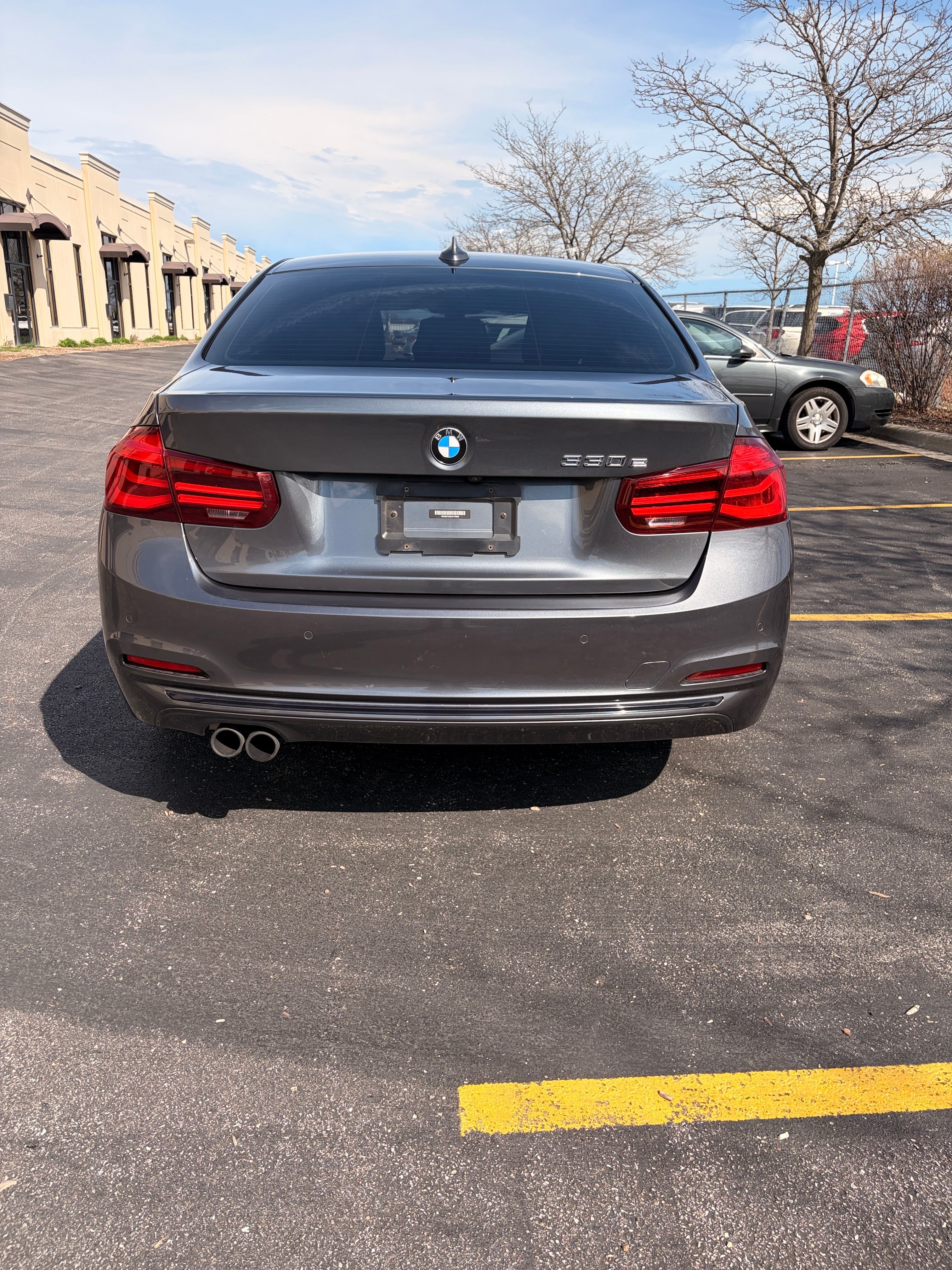 Used 2018 BMW 330e RWD image 8