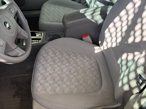 Used 2005 Chevrolet Malibu LS w/ Preferred Equipment Group FWD image 8