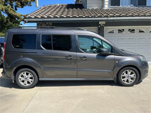 Used 2015 Ford Transit Connect XLT image 5