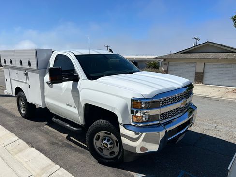 Used 2019 Chevrolet Silverado 2500 W/T w/ WT Convenience Package AWD/4WD image 4