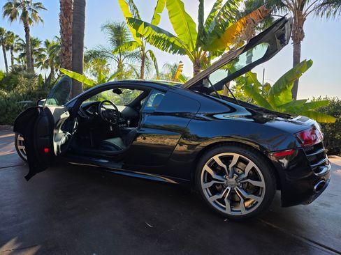 Used 2011 Audi R8 V10 image 1