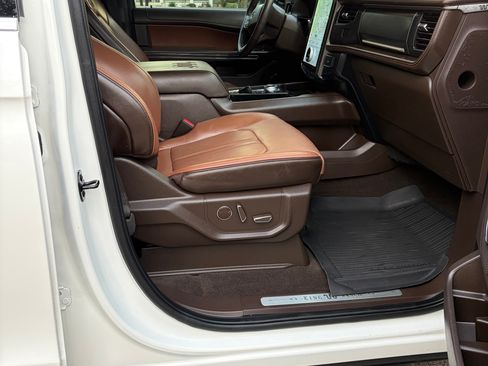 Used 2023 Ford Expedition Max King Ranch RWD image 18