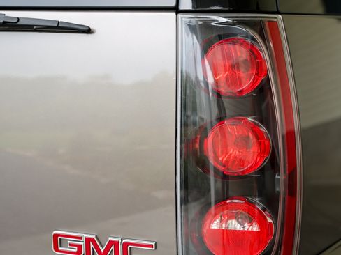 Used 2012 GMC Yukon XL Denali AWD/4WD image 12