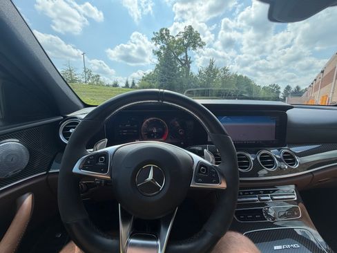 Used 2018 Mercedes-Benz E 63 AMG S image 27