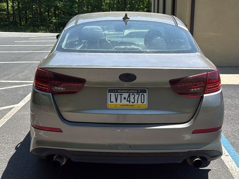 Used 2015 Kia Optima LX FWD image 2