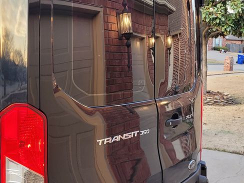 Used 2018 Ford Transit 350 XLT image 5