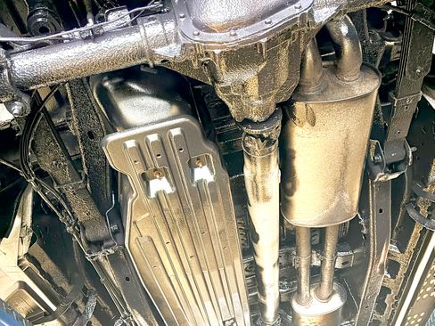 Used 2017 Ford F150 Raptor w/ Equipment Group 802A Luxury image 9