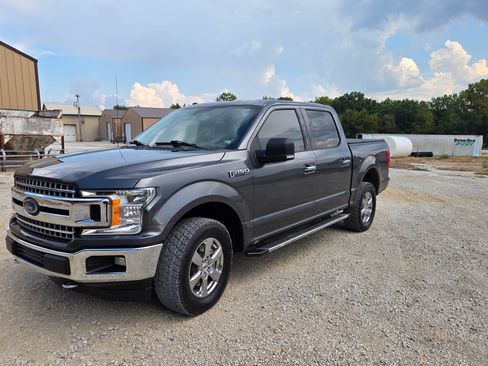 Used 2018 Ford F150 XLT w/ Equipment Group 302A Luxury image 2