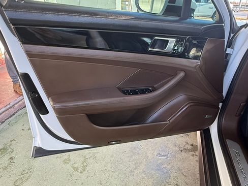 Used 2017 Porsche Panamera 4S image 13