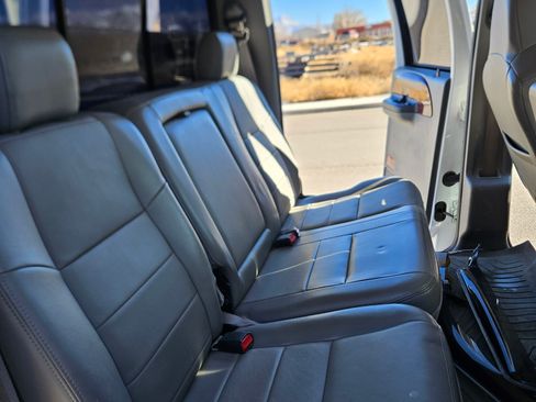 Used 2006 Ford F350 Lariat image 31