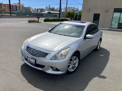 Used 2011 INFINITI G37 Journey w/ Premium Pkg