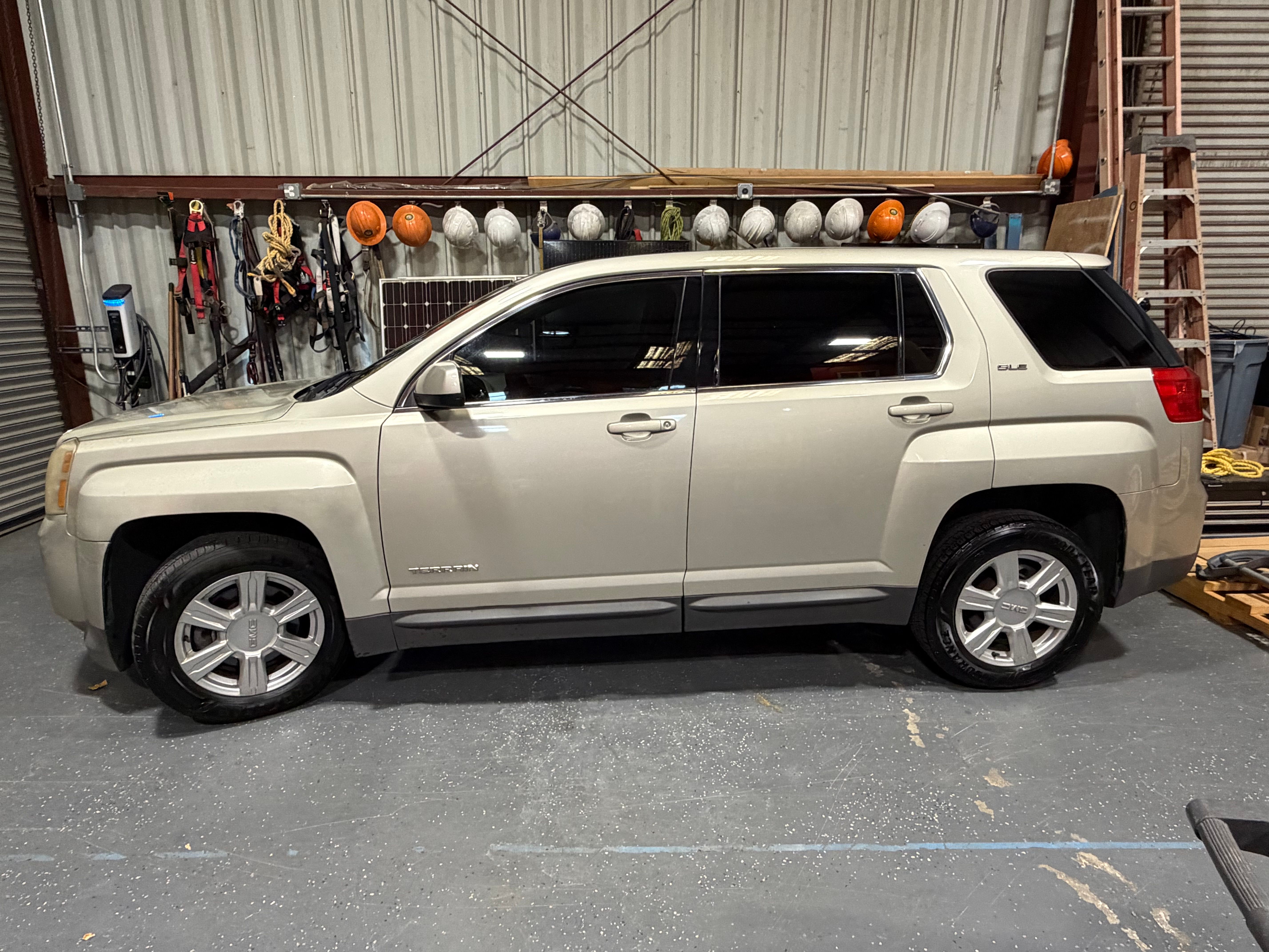 Used 2014 GMC Terrain SLE FWD image 4