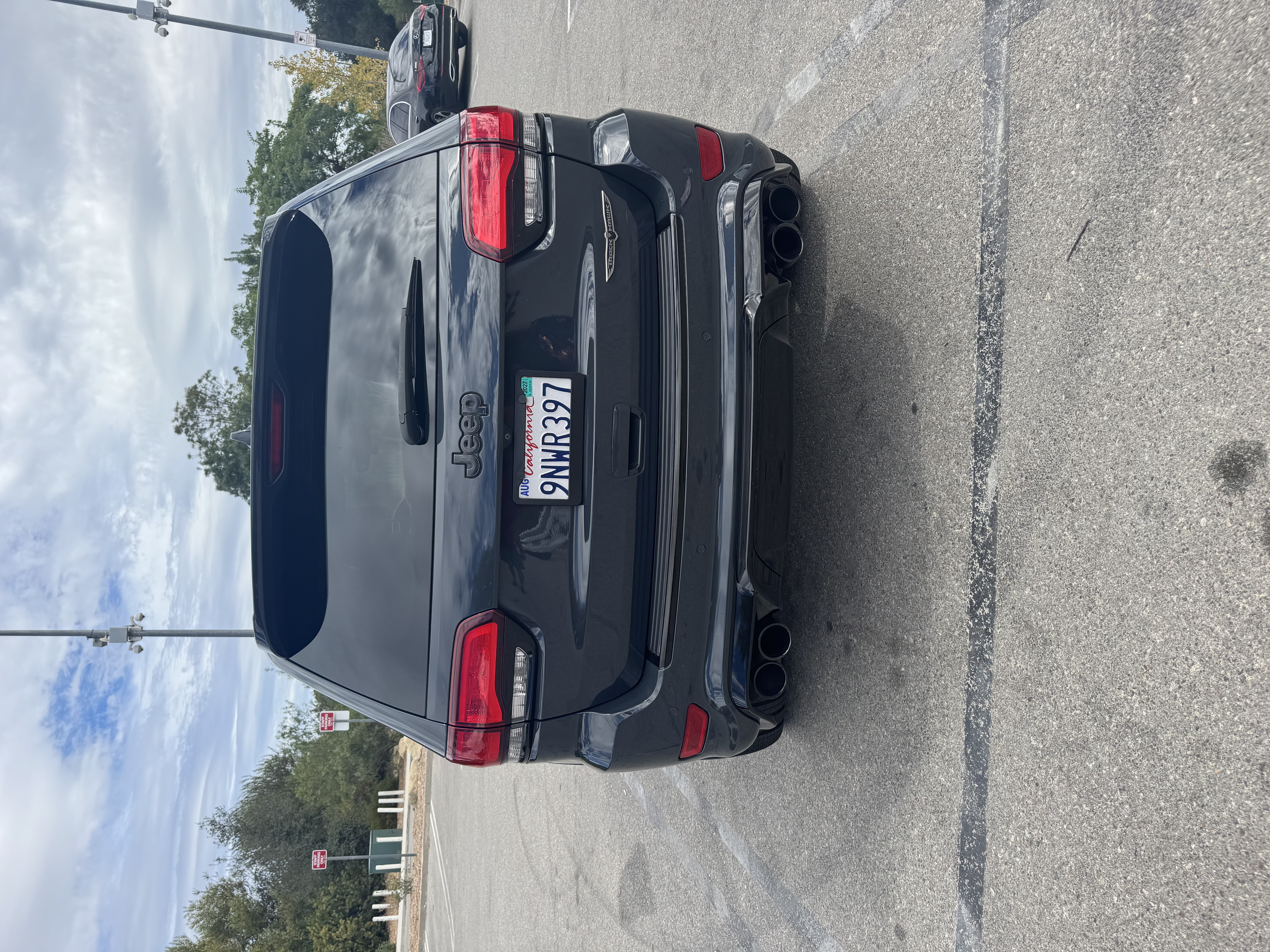 Used 2018 Jeep Grand Cherokee Trackhawk w/ Trailer Tow Group IV AWD/4WD image 27
