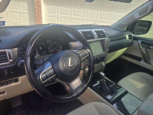 Used 2020 Lexus GX 460 Premium image 8