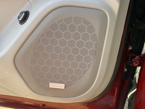 Used 2018 GMC Acadia SLT image 12