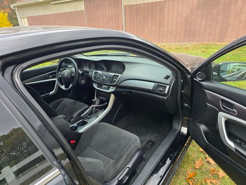 Used 2013 Honda Accord LX-S image 9