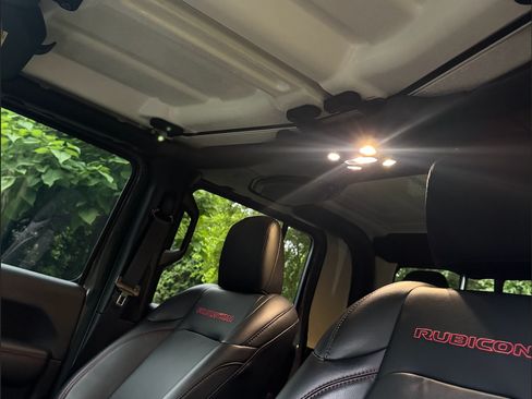 Used 2021 Jeep Gladiator Rubicon image 16