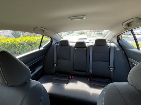 Used 2025 Nissan Altima 2.5 SV image 18