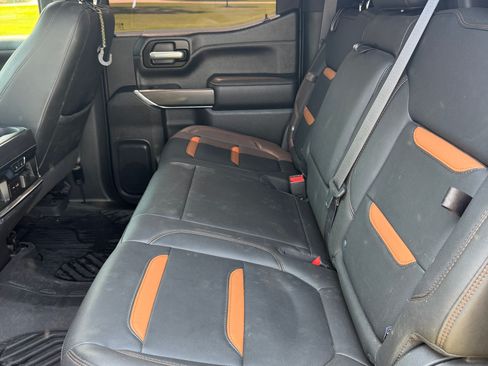 Used 2021 GMC Sierra 1500 AT4 w/ AT4 Value Package AWD/4WD image 10