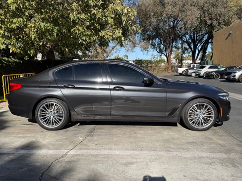 Used 2018 BMW 530e xDrive AWD/4WD image 8