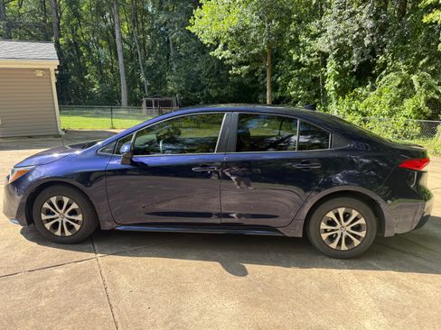 Used 2022 Toyota Corolla LE FWD image 8