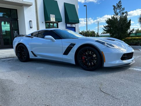 Used 2019 Chevrolet Corvette Z06 RWD image 5