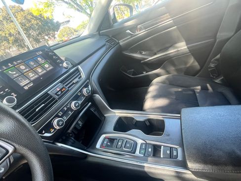 Used 2020 Honda Accord EX image 13