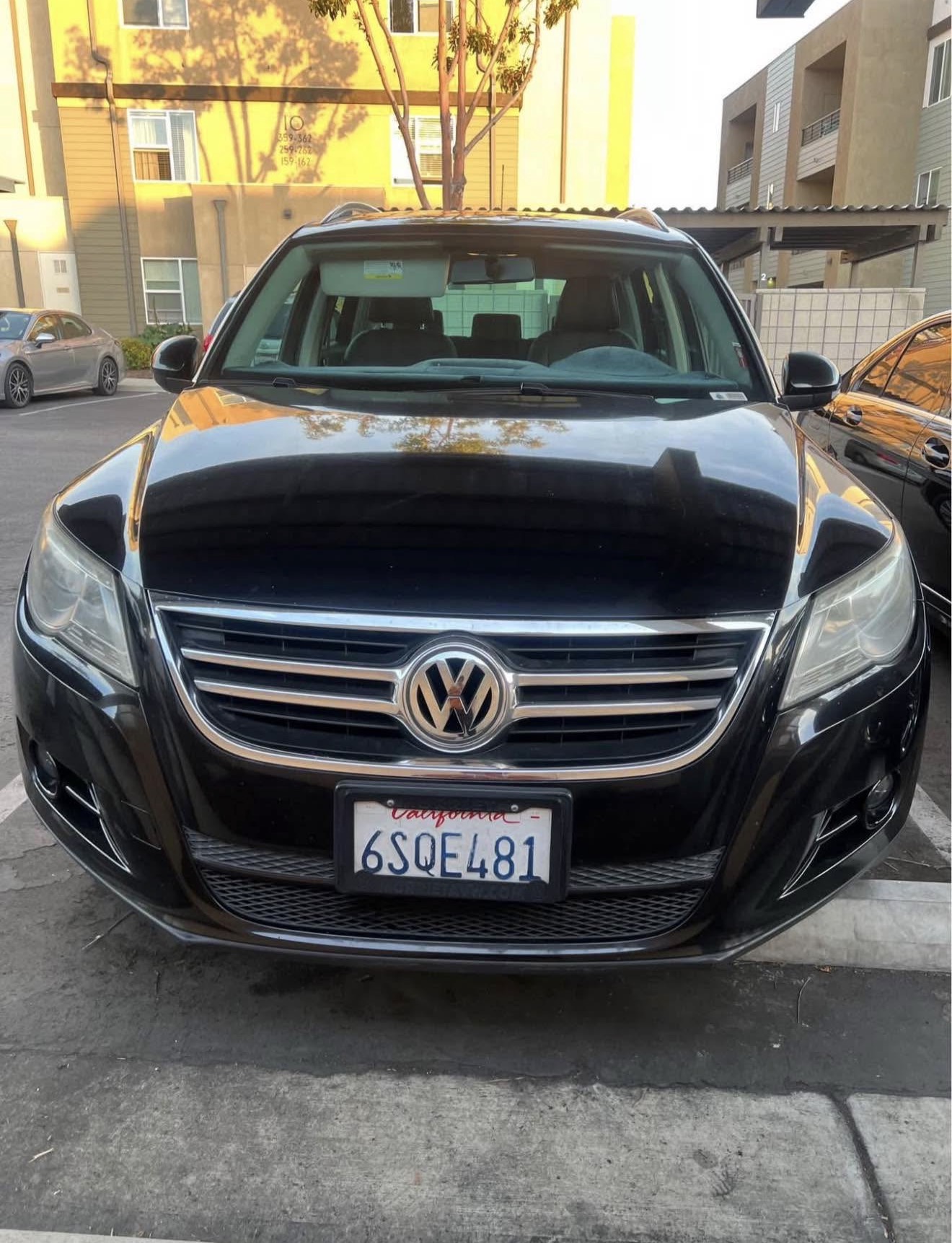 Used 2011 Volkswagen Tiguan SE FWD image 6