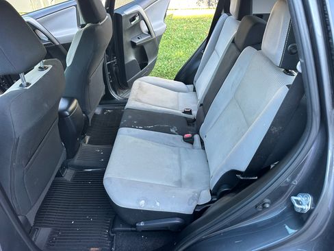 Used 2017 Toyota RAV4 XLE FWD image 12