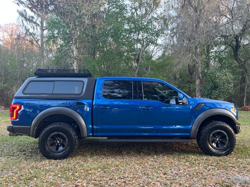 Used 2018 Ford F150 Raptor w/ Equipment Group 802A Luxury image 6