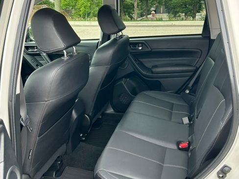 Used 2018 Subaru Forester 2.5i Touring w/ Popular Package #2 AWD/4WD image 16
