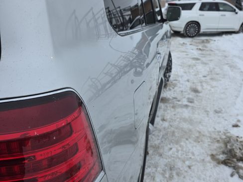 Used 2010 Lexus LX 570 570 Sport Utility 4D image 2