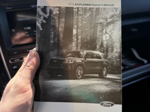 Used 2016 Ford Explorer Sport w/ Equipment Group 401A image 17