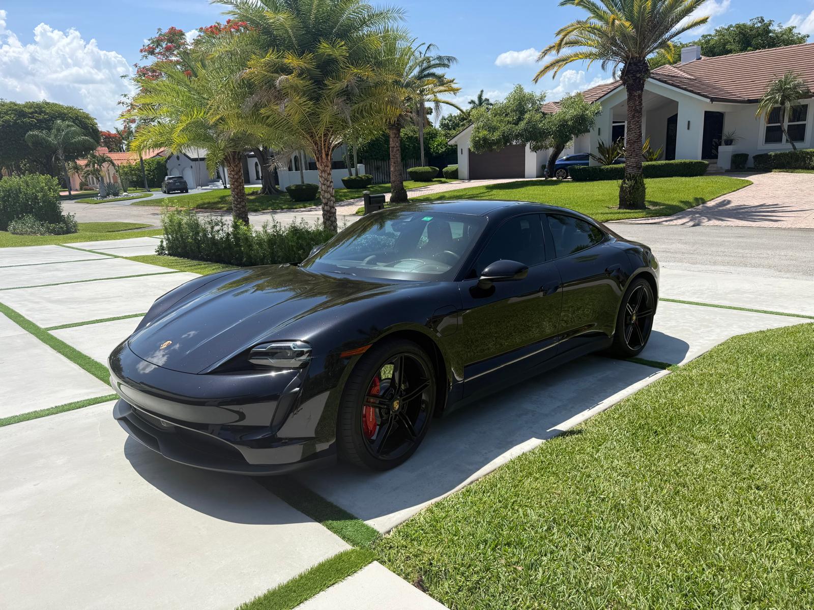 Used 2022 Porsche Taycan 4S AWD/4WD image 9