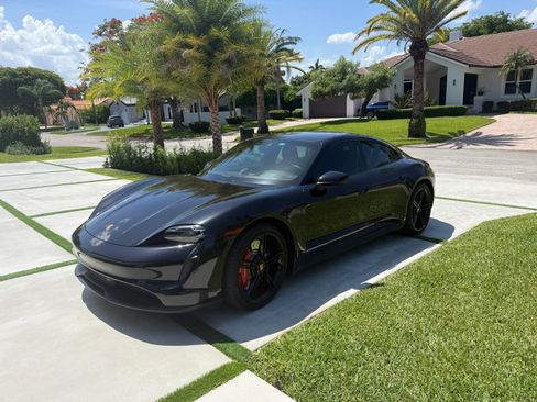 Used 2022 Porsche Taycan 4S AWD/4WD image 9