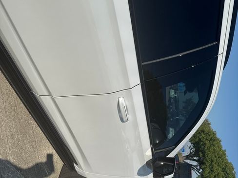 Used 2024 Cadillac Escalade ESV Sport w/ LPO, ONYX Package image 9