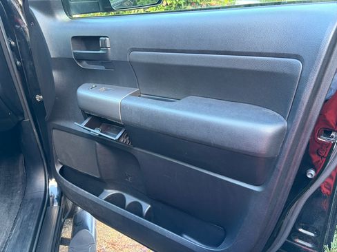 Used 2010 Toyota Tundra 4x4 Double Cab image 28